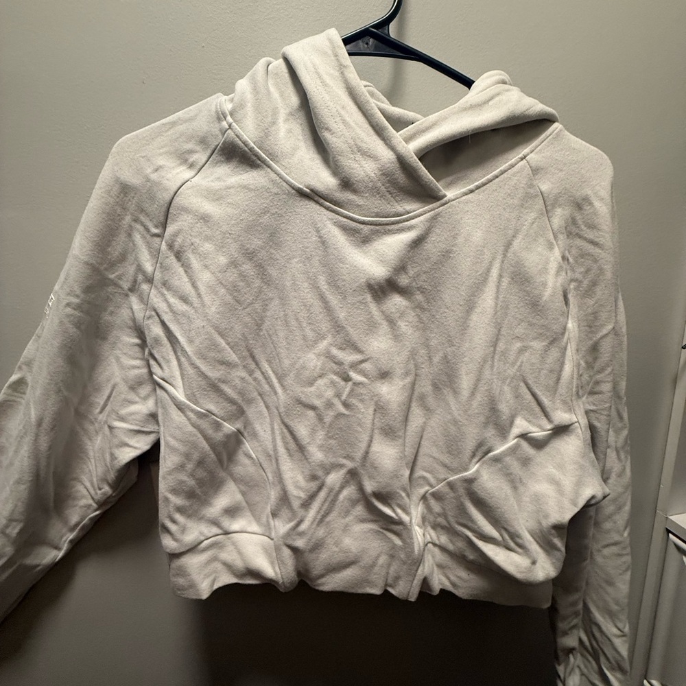 ALPHALETE: White workout top. Size S